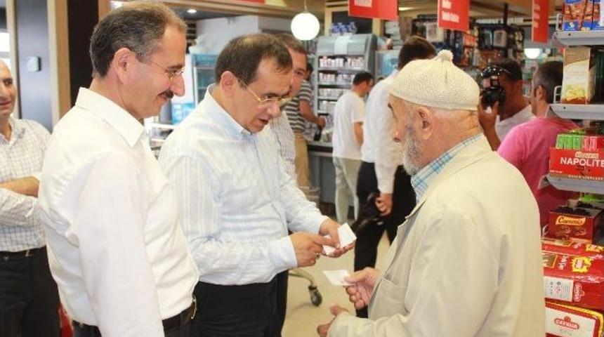 Demir, Çarşamba’da Esnafı Gezdi