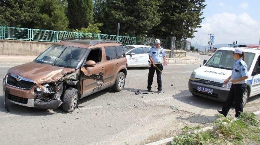 Samsun'da Trafik Kazası: 2 Yaralı