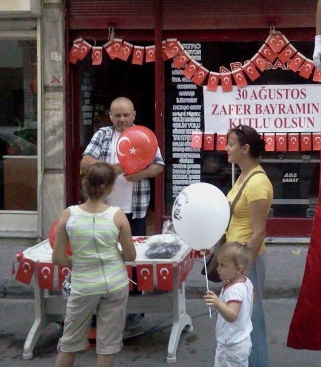 Samsunlu Esnaftan Zafer Bayramı Balonu