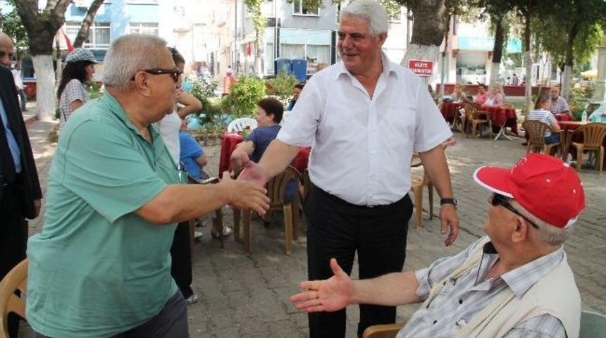 Başkan Sedef&ccedil;i, Esnafın Ve Halkın Bayramını Kutladı