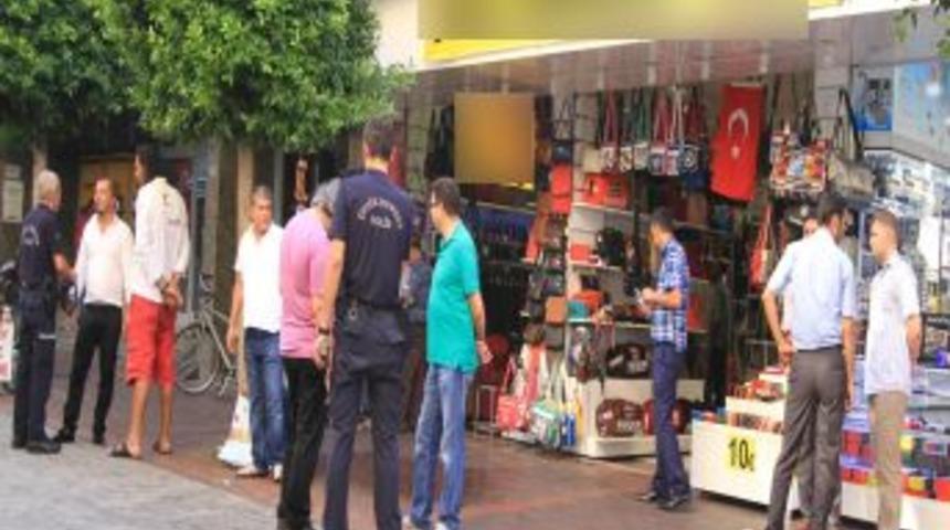 Alanya'da Taklit &Uuml;r&uuml;n Satan Esnafa Operasyon