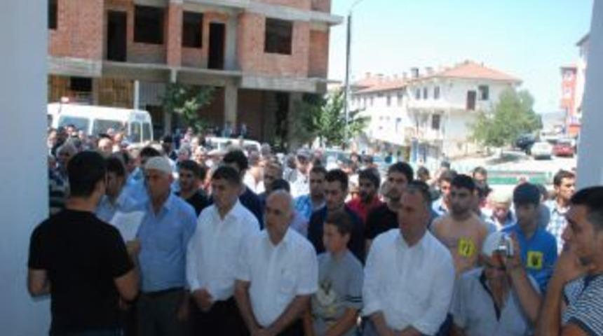 Aydıncık&rsquo;ta Suriye Ve Mısır&rsquo;da M&uuml;sl&uuml;manlara Yapılan Zul&uuml;mler Protesto Edildi