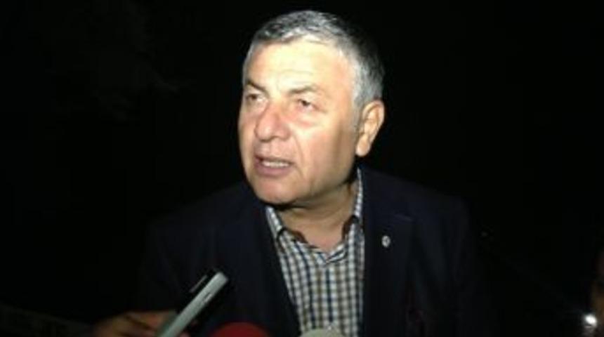 Başkan Gen&ccedil;: Zekeriyak&ouml;y'de 5 Kişinin &Ouml;ld&uuml;ğ&uuml; Yola B&uuml;y&uuml;k Ara&ccedil; Girişi Yasak