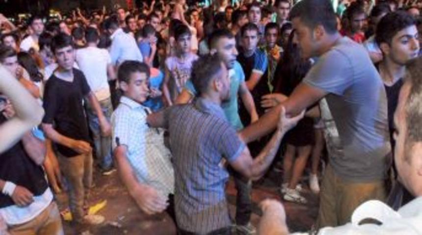 Murat Boz Olay Çıkınca Konseri Yarıda Bıraktı