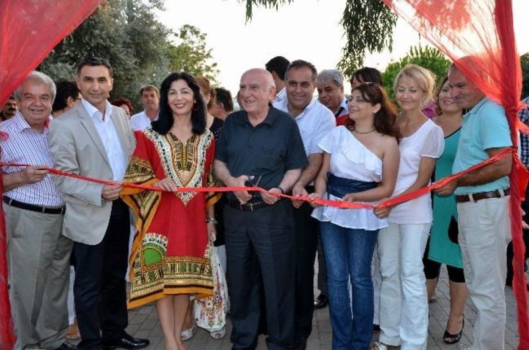 Emek Ve Barış Şenliği&rsquo;nde Resim Sergilerine B&uuml;y&uuml;k İlgi