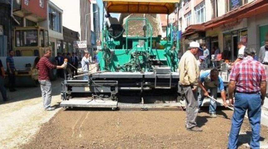 Belediye &Ccedil;alışmaları Vatandaşın Y&uuml;z&uuml;n&uuml; G&uuml;ld&uuml;r&uuml;yor