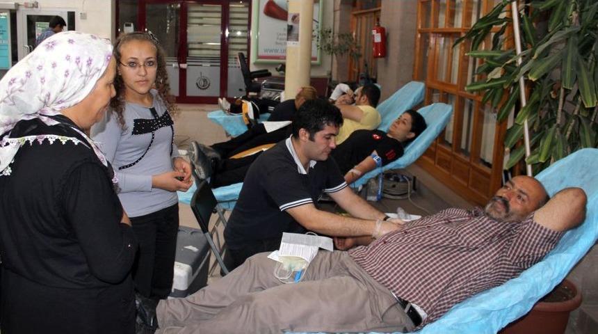 Uşak'ta Kan Bağışı I&ccedil;in Yarıştılar