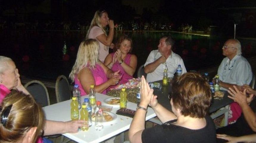 Parlamenterler Sitesinde Zafer Coşkusu