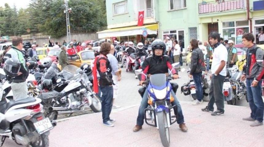 Vosbağa Derneği &Uuml;yeleri Seyitgazi'de