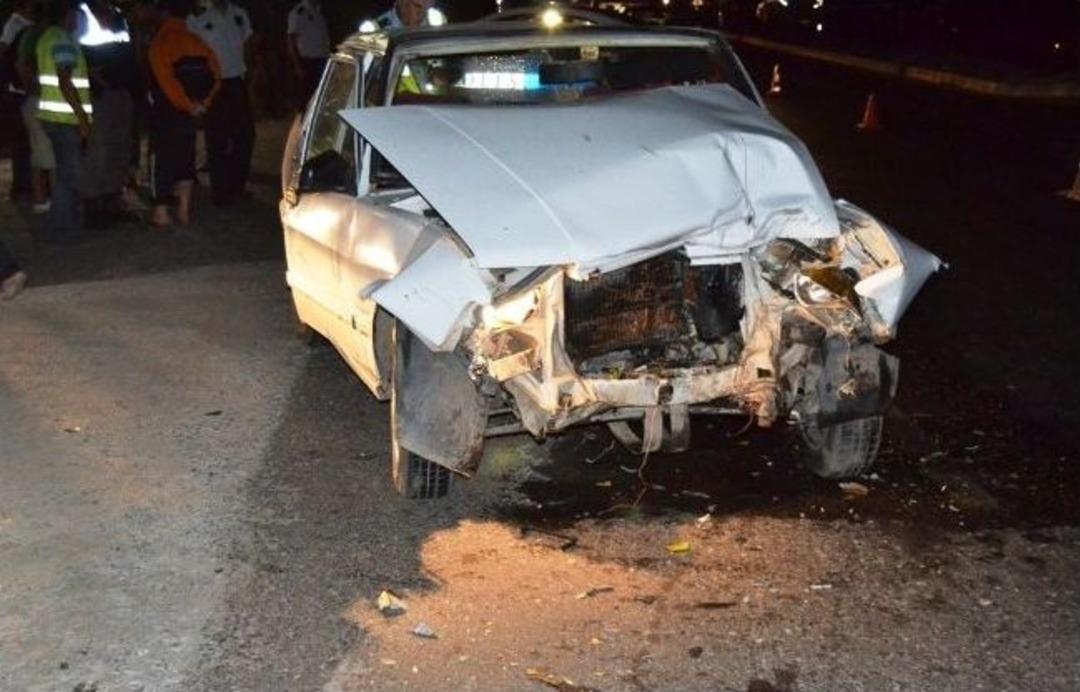 D&uuml;ğ&uuml;n Yolunda Kaza: 3 Yaralı