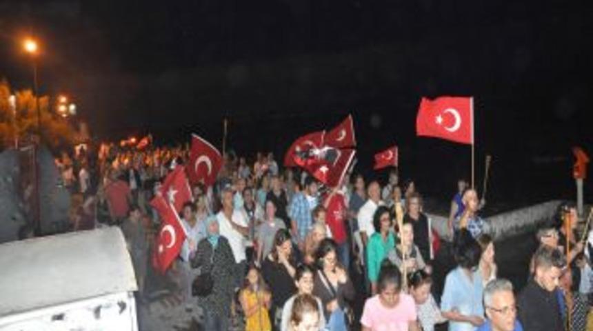 Mudanya'da Gen&ccedil;lerden Zafer Y&uuml;r&uuml;y&uuml;ş&uuml;