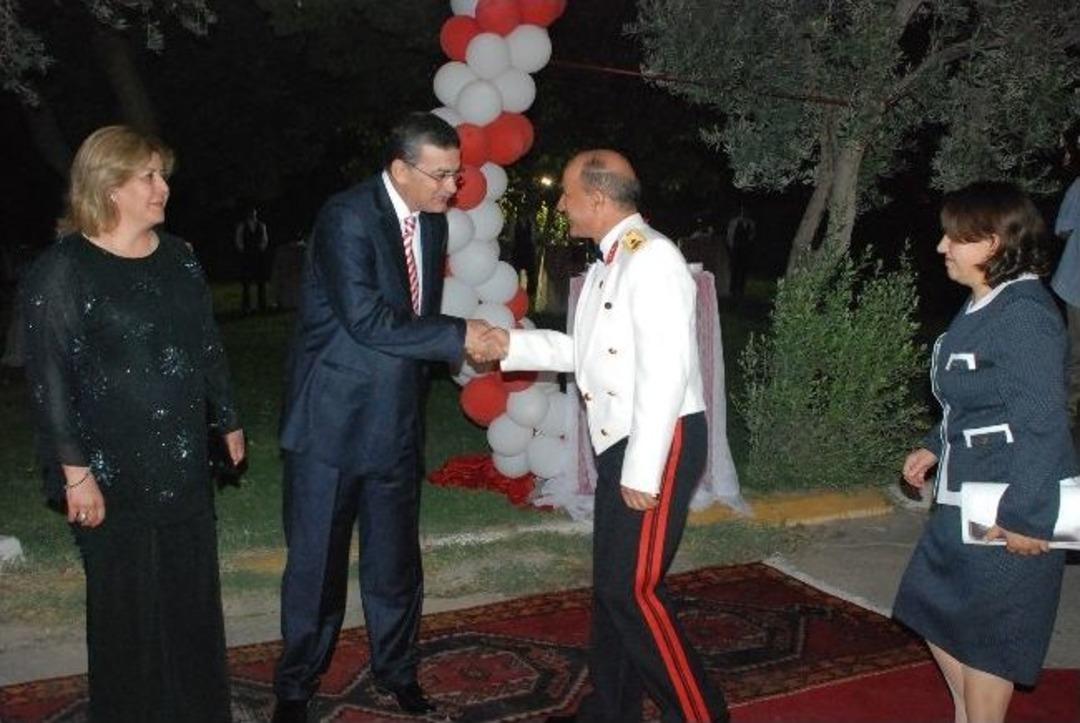 Şanlıurfa&rsquo;da Zafer Bayramı Resepsiyonu