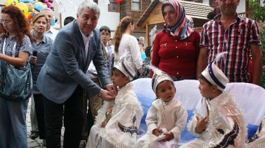 D&uuml;zce Belediyesi Tarafından 77 &Ccedil;ocuk Erkekliğe İlk Adamı Attı