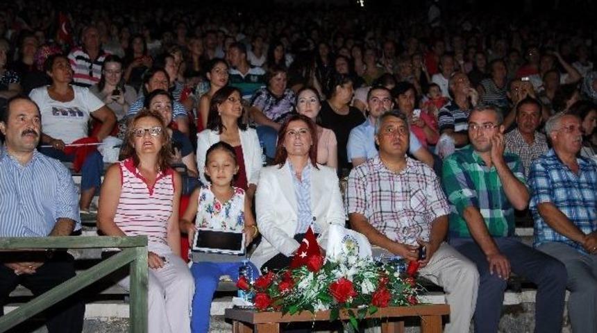 Se&ccedil;im Yaklaştı &Ouml;zlem &Ccedil;er&ccedil;ioğlu Kesenin Ağzını A&ccedil;tı