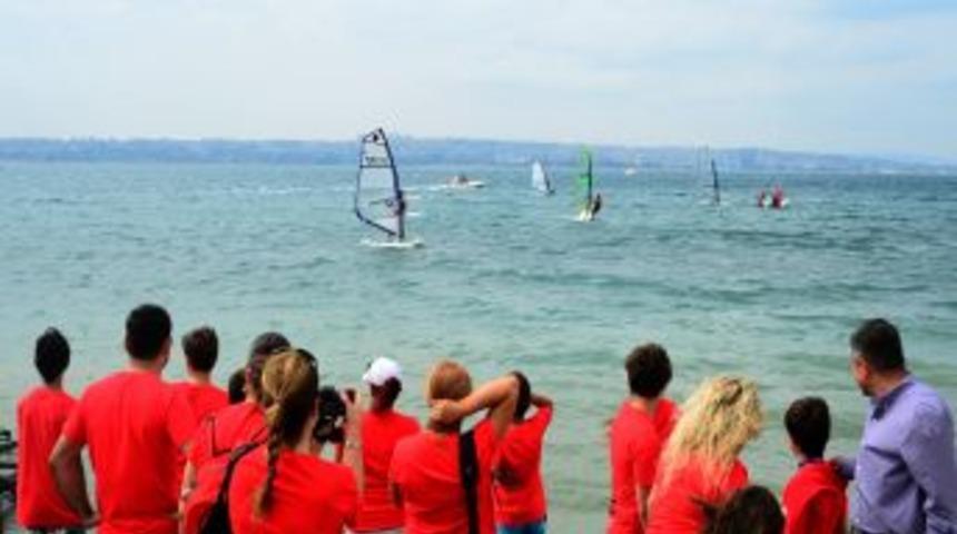 Zafer Bayramı'nı Denizin &Uuml;zerinde Kutladılar