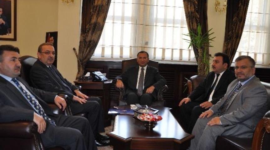 Başbakan Yardımcısı Bozdağ, Diyanet-sen Başkanı Bayraktuturar Ve Y&ouml;netim Kurulu &Uuml;yelerini Kabul Etti