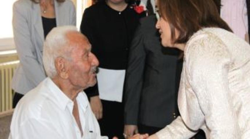 Bakan Fatma Şahin: Rehberlik Hizmeti Ile Bir&ccedil;ok &Ccedil;ift Boşanmaktan Vazge&ccedil;ti