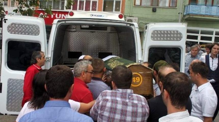 Kazada &Ouml;len İki Gen&ccedil; Toprağa Verildi