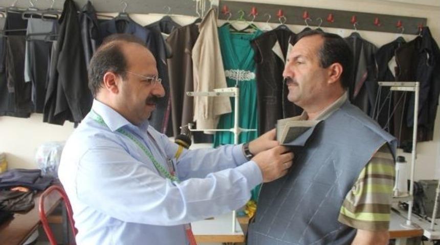 Ağrı&rsquo;da El Yapımı Takım Elbiselere İlgi Azaldı