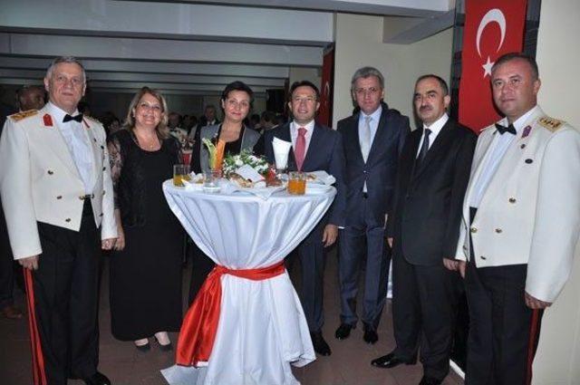 Erzincan’da Zafer Bayramı Resepsiyonu