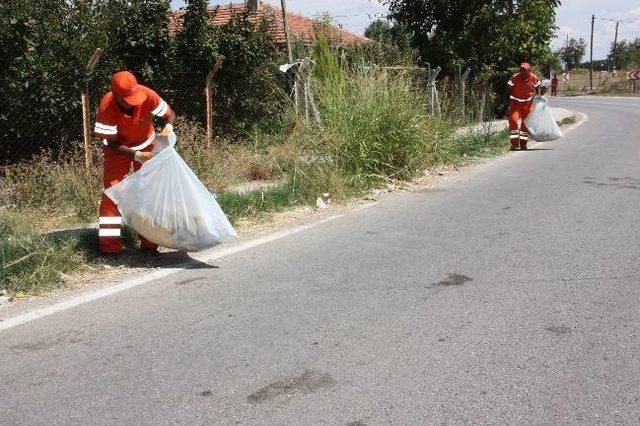 Gurbetçiler Gitti, Çöpleri Kaldı