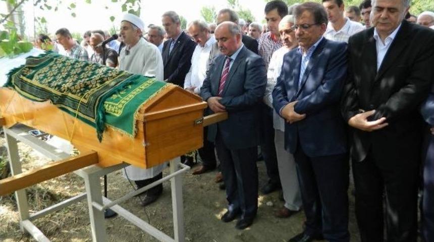 İl Genel Meclisi &Uuml;yesi Ekrem U&ccedil;ar Toprağa Verildi