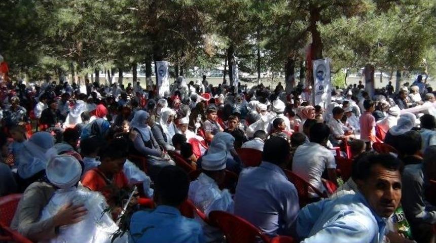 Erciş Belediyesi 400 &Ccedil;ocuğu S&uuml;nnet Ettirdi