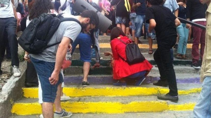 Aktivistler, Enli Yokuşu'nu Da Rengarenk Boyadı