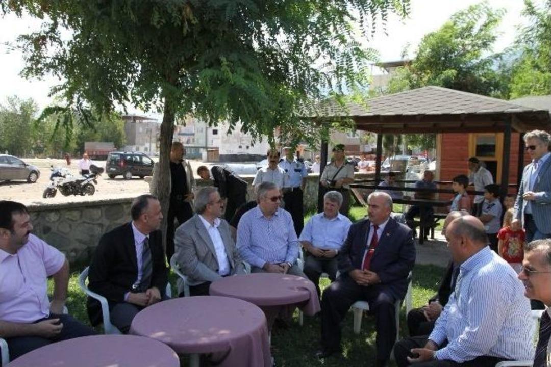 Vali Karaoğlu, İl&ccedil;eleri Gezdi