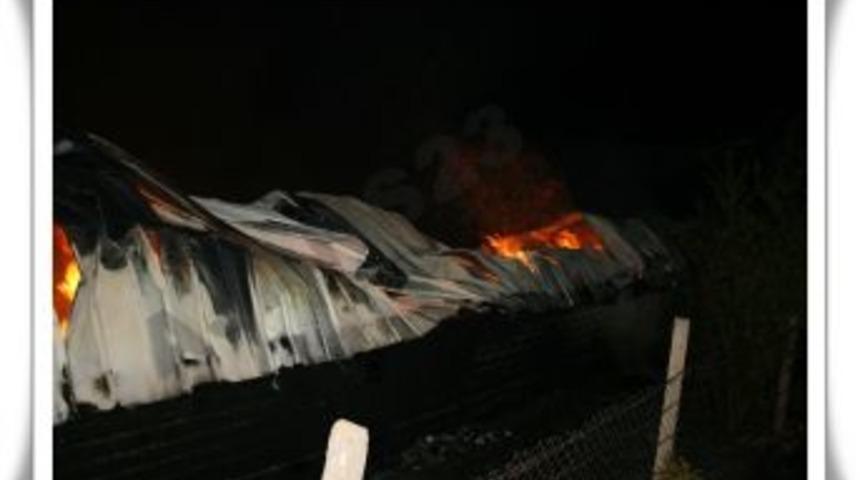 Mobilya Deposu K&uuml;l Oldu