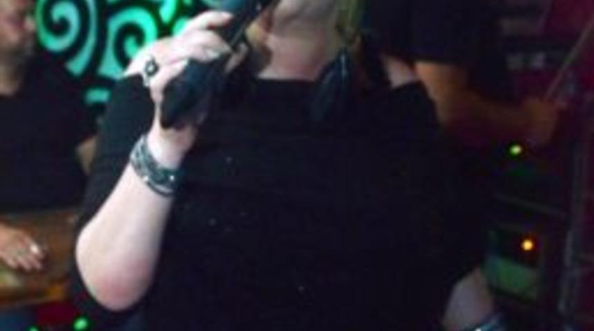 İzmir&rsquo;den G&uuml;ll&uuml; Ge&ccedil;ti