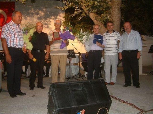 Burhaniye&rsquo;de G&ouml;n&uuml;l Dostlarından &Ouml;ren Konseri 3