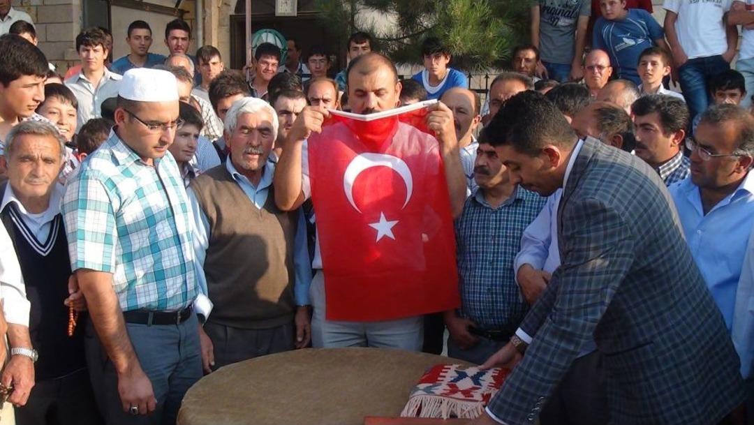 Uzaya G&ouml;t&uuml;receği 3 Şeyi Hemşehrileri Hediye Etti