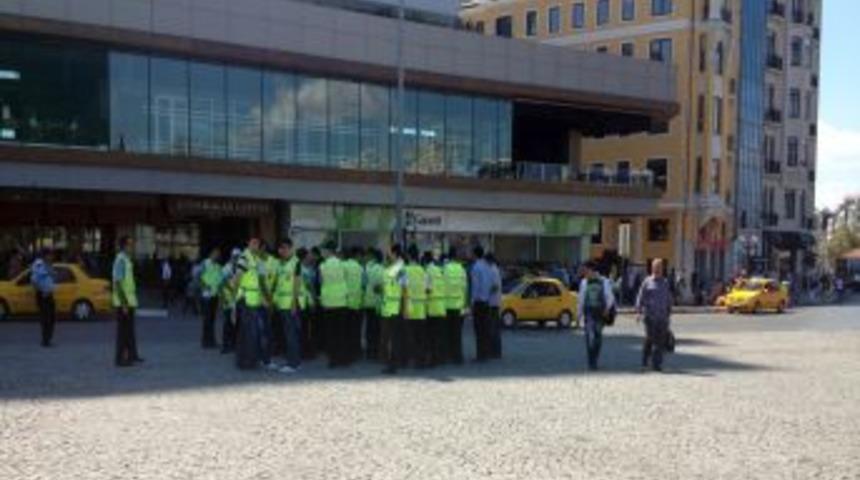 Gezi Parkı Vatandaşlara Kapatıldı