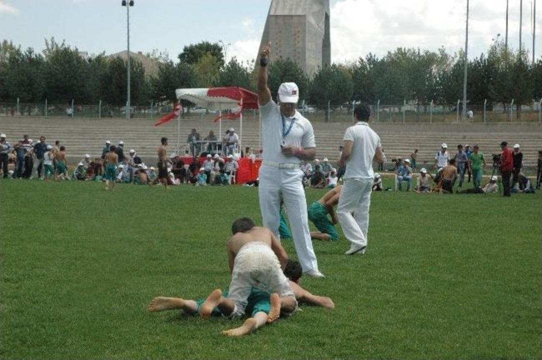 Erzurum&rsquo;da Karakucak Coşkusu