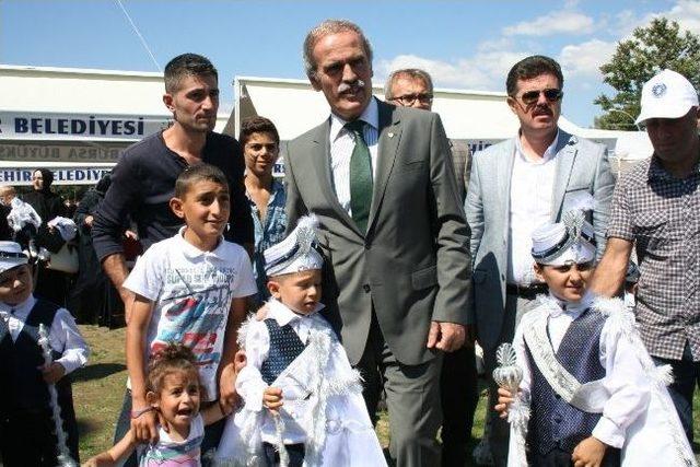 B&uuml;y&uuml;kşehir&acute;den S&uuml;nnet Ş&ouml;leni 1