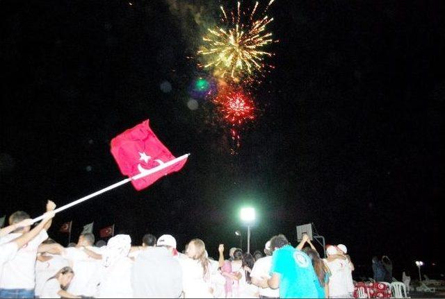 &Uuml;niversiteli Gen&ccedil;ler, Kızılay Ateşini Yaktı 3