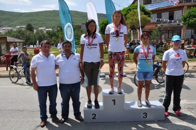 Tatvan’da 3. Triatlon Yarışları Yapıldı