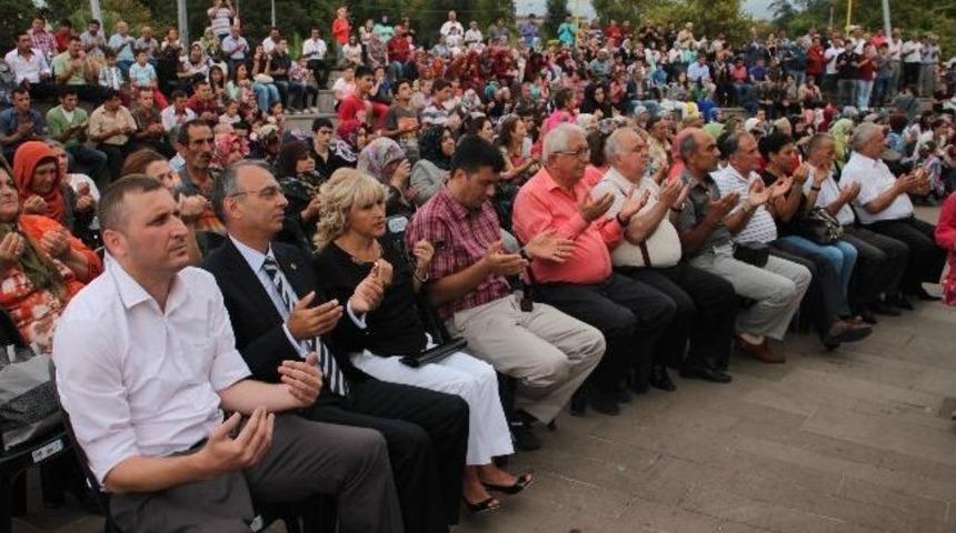 Beşiktaşlı Taraftarlar Derneği 40 &Ccedil;ocuğu S&uuml;nnet Ettirdi
