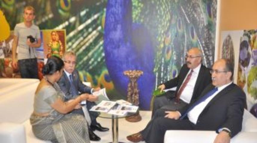 Sri Lanka Heyetinden Sinop Protokol&uuml;ne Renkli Karşılama