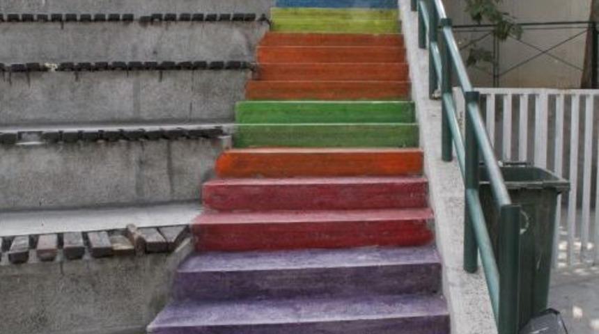 Bursa&rsquo;da Da Merdivenler Renklendi