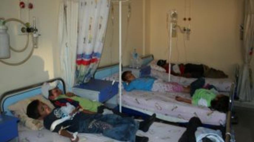 Aksaray&rsquo;da D&uuml;ğ&uuml;n Yemeği Zehirledi