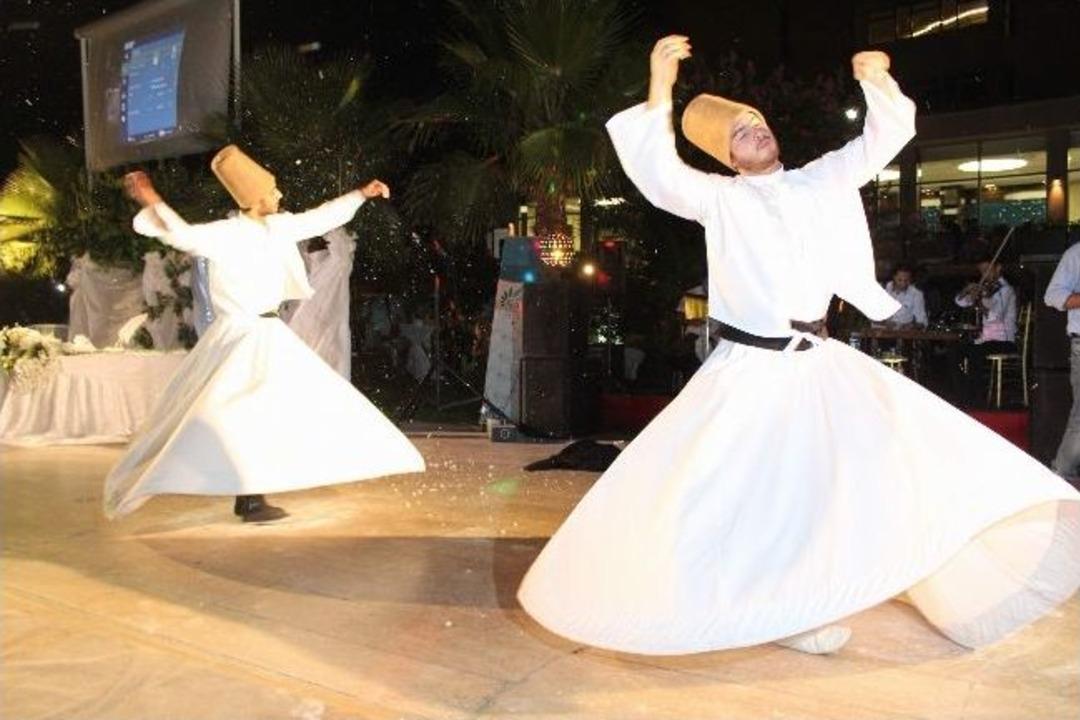 Arın&ccedil;, Manisa&rsquo;da Nikah Şahidi Oldu