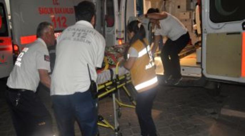 &Ccedil;ankırı'da Trafik Kazası: 3 &Ouml;l&uuml;, 6 Yaralı