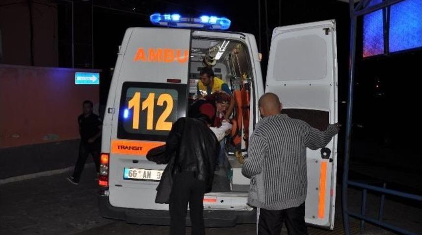 Yozgat'ta Otomobiller Kafa Kafaya &Ccedil;arpıştı: 10 Yaralı