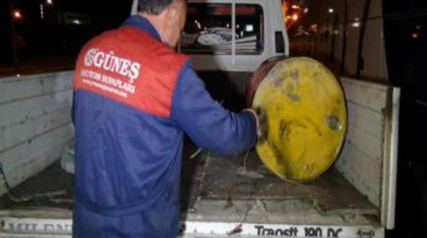 Yolcu Dolu Otob&uuml;sten 600 Litre Ka&ccedil;ak Mazot &Ccedil;ıktı