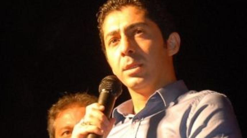 Ayyıldız, &ldquo;Barış g&uuml;n&uuml;n&uuml; buruk kutluyoruz&rdquo;