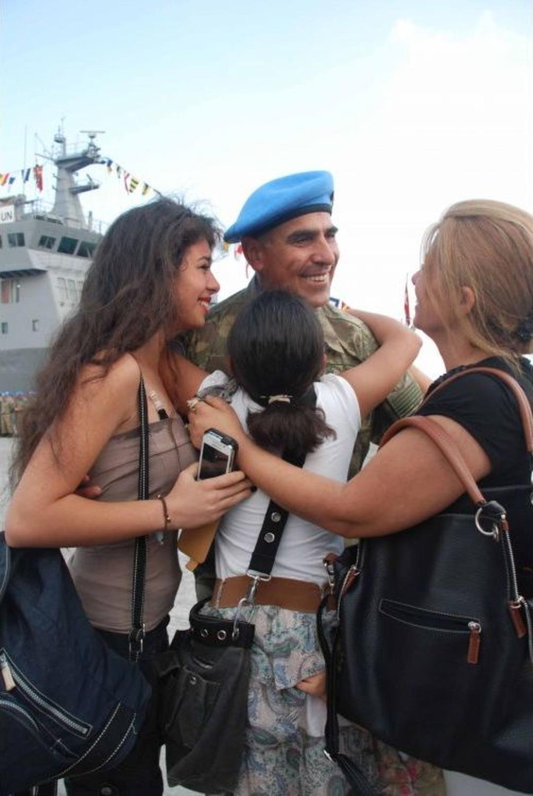 L&uuml;bnan'dan D&ouml;nen Mehmet&ccedil;ikler I&ccedil;in Karşılama T&ouml;reni D&uuml;zenlendi