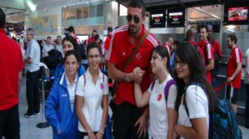 Milli Basketbolcular Slovenya'ya Gitti