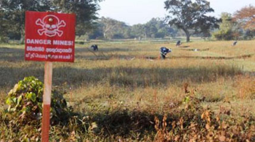 Bu kadın ne yapıyor?